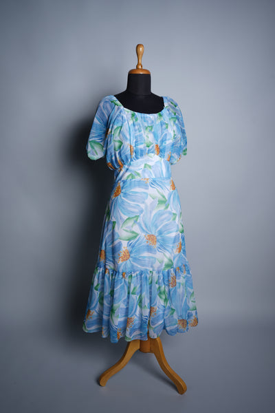 Year-end Sale : Dreamy Floral feeding dress