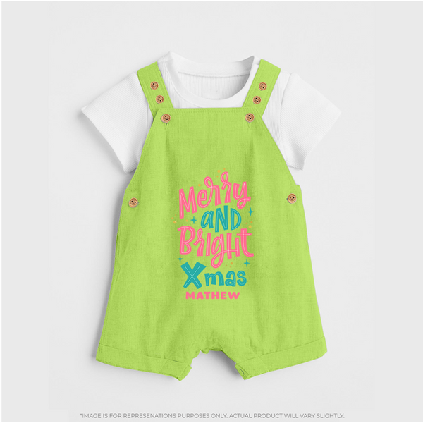 "Merry And Bright Xmas" - Christmas Themed Kids Dungaree Set With Customized name - GREEN - 0 - 5 Months Old (Chest 18")