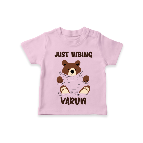 Just Vibing Bear – Personalised Kids T-Shirt - BABY PINK - 0-5 Months Old (Chest 17")