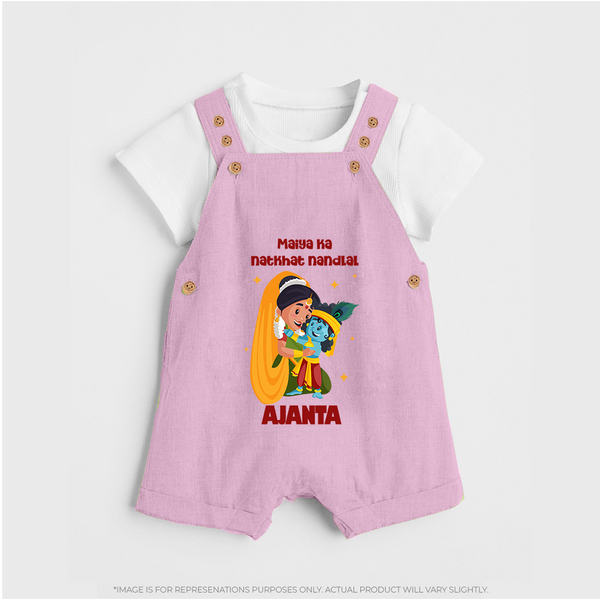Maiya Ka Natkhat Nandlal Dungaree Set | Personalized Dungaree Set for Krishna's Mischievous Side - BABY PINK - 0 - 5 Months Old (Chest 18")