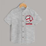 2026 HERE I COME – SUPER PANDA | Personalised Shirt for Kids - GREY - 0 - 6 Months Old (Chest 23")