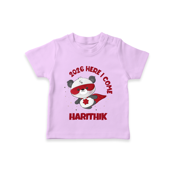2026 HERE I COME – SUPER PANDA | Personalised T-Shirt for Kids - LILAC - 0-5 Months Old (Chest 17")