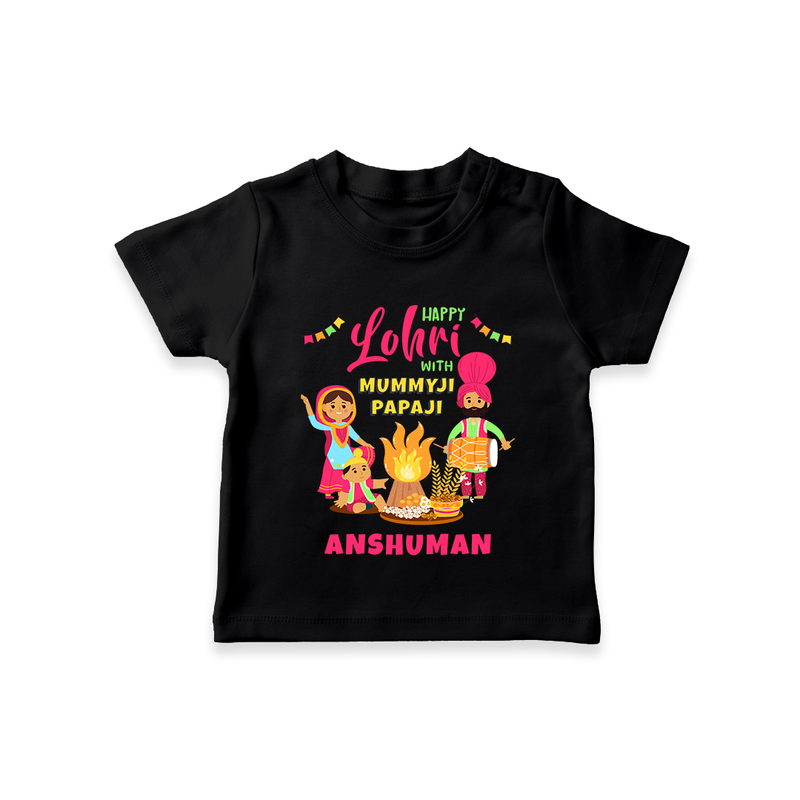 Happy Lohri With Mummyji Papaji   - Customized T-Shirt For Kids - BLACK - 0-5 Months Old (Chest 17")