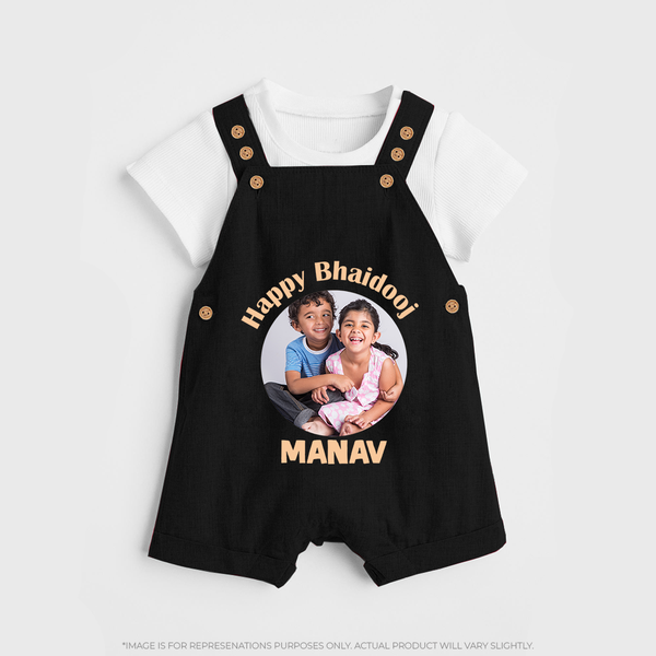 Rakhi Celebration Photo Print Dungaree– photo of two children in festive rakhi attire. - BLACK - 0 - 5 Months Old (Chest 18")