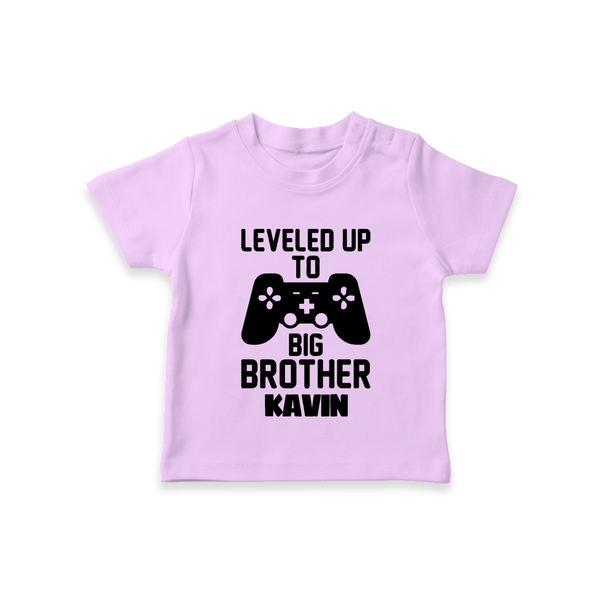 Leveled Up To Big Brother | Cute and Personalized T-Shirt for Brother - LILAC - 0-5 Months Old (Chest 17")