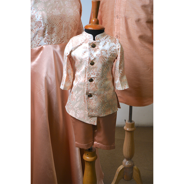 Peach Shimmer Family Matching Outfit Set – Elegant Peach Tones with Subtle Shine