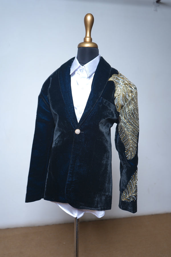 Sleeve Eagle Embroidery On Black Velvet Son Suit