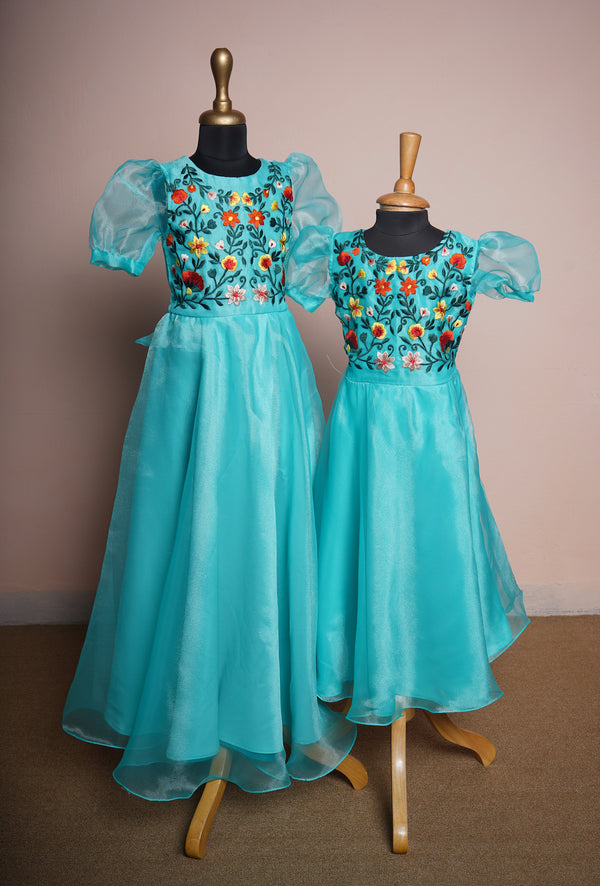 Aqua Green Organza with Speacial Embroidery work in Sibblings Combo