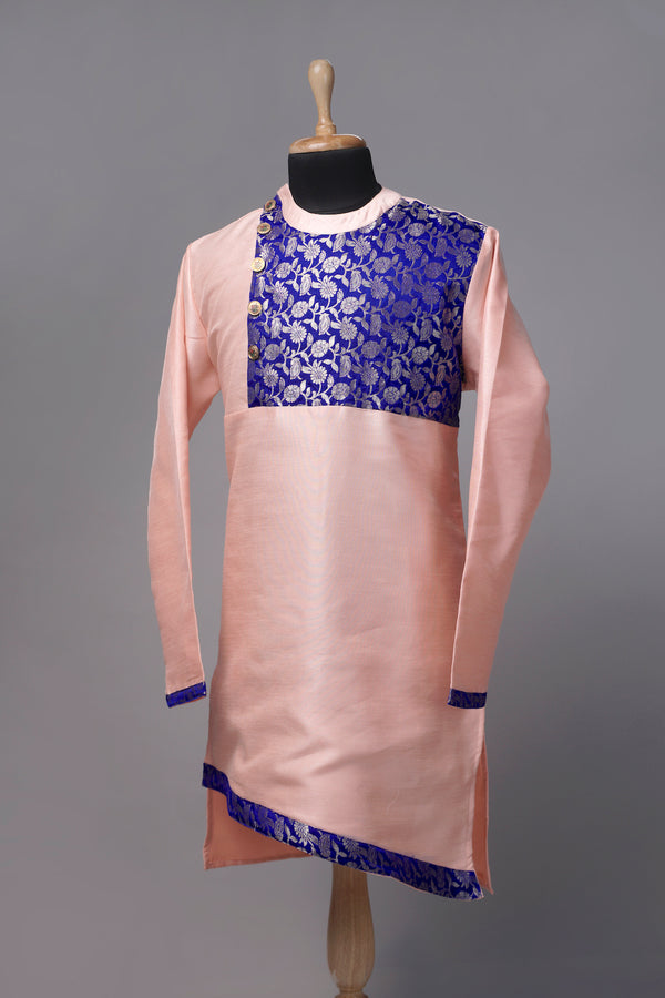 Kurta With Patterned Yoke